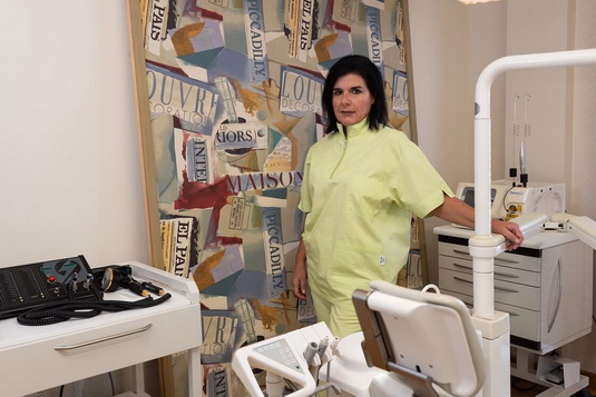 eleni gartzouni dentist ΕΛΕΝΗ ΓΑΡΤΖΟΥΝΗ ΟΔΟΝΤΙΑΤΡΕΙΟ ORALPHOTOTHERAPY